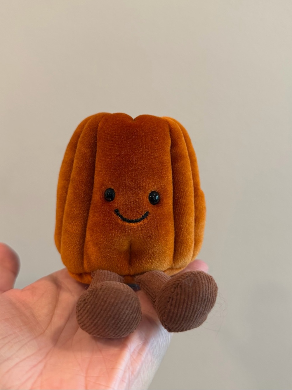 Jellycat Amuseables Carole Canelé